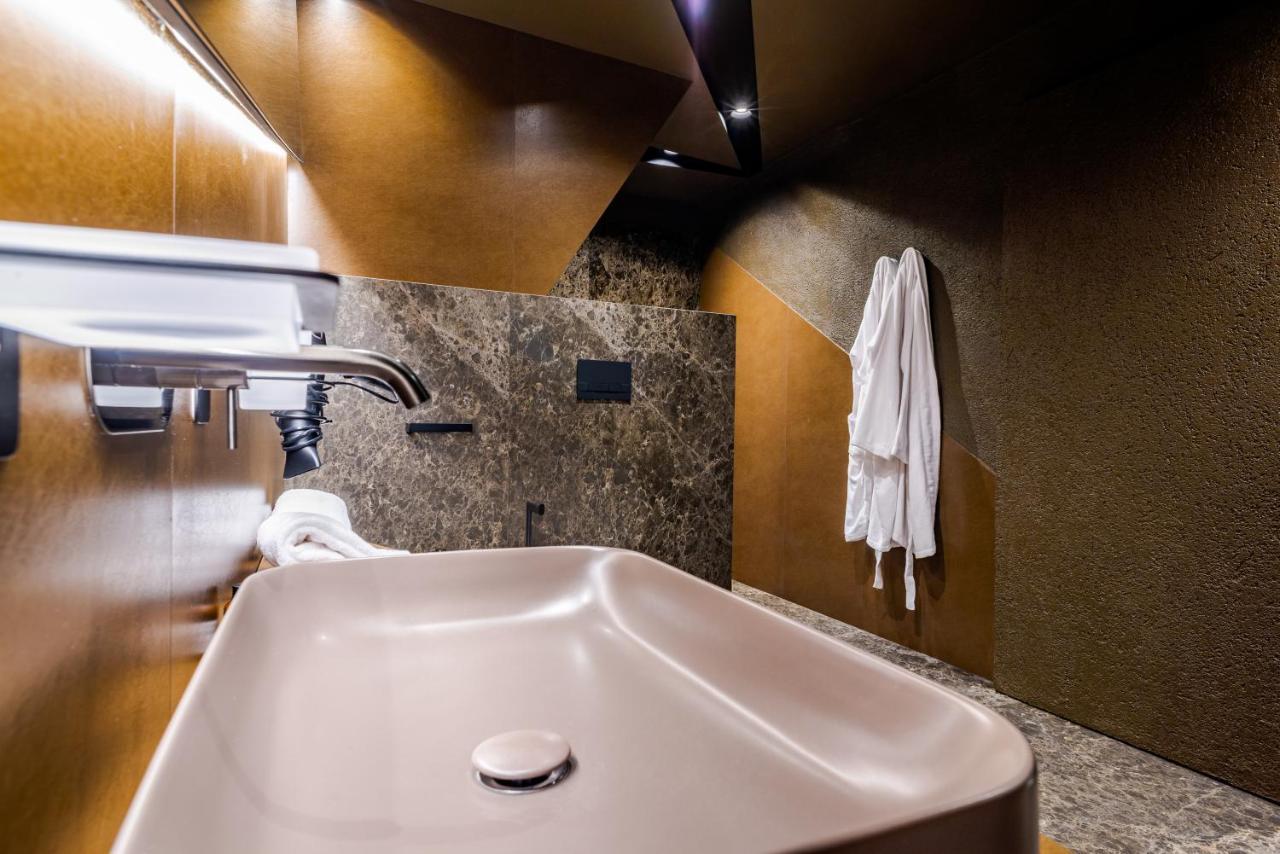Le Suites Del Duomo Luxury Катания Экстерьер фото