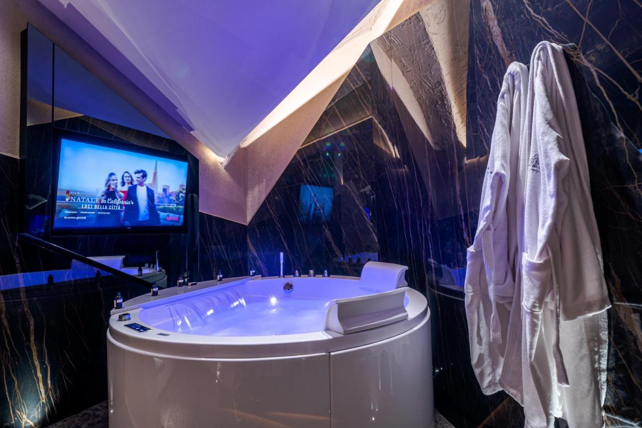 Le Suites Del Duomo Luxury Катания Экстерьер фото
